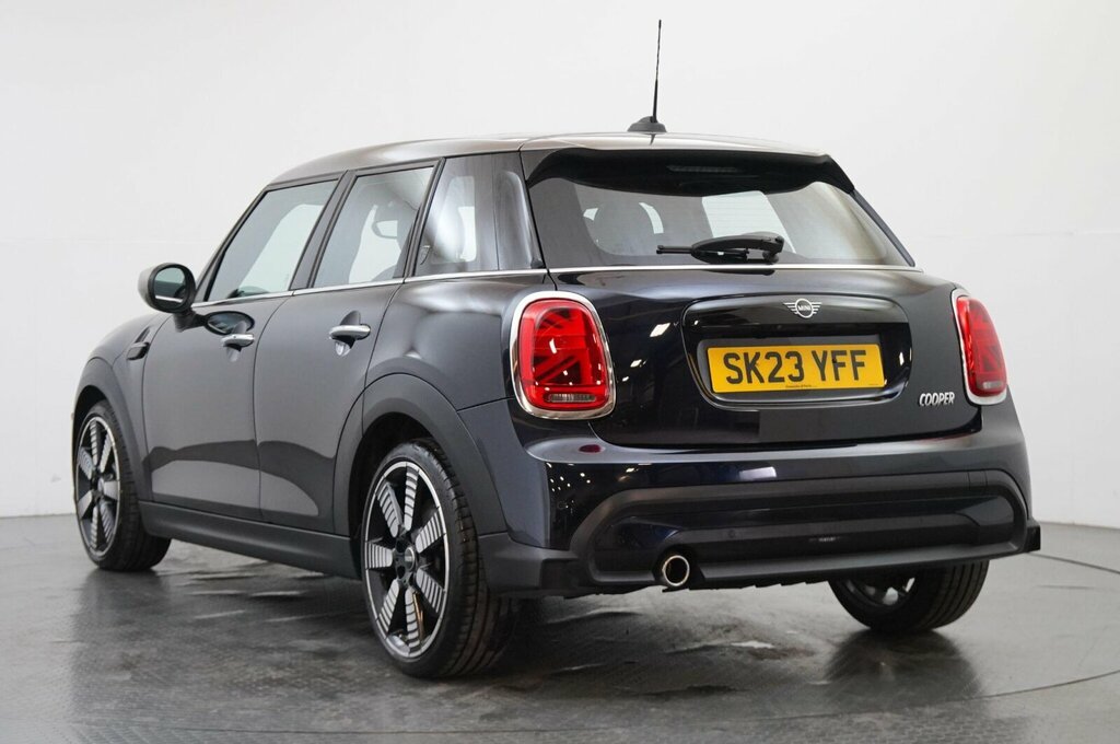Mini Hatch 5-Door Hatch Cooper Exclusive SK23YFF Black #3