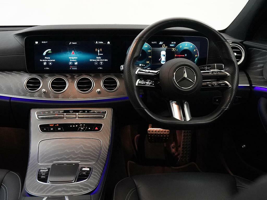 Mercedes-Benz E Class E 300 De Amg Line Night Edition Premium Plus YN71UMM Red #4