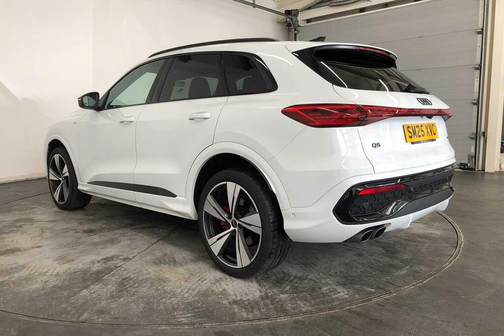 Audi Q5 Suv Edition 1 Tdi Quattro 204 Ps S Tronic SM25XVC White #3