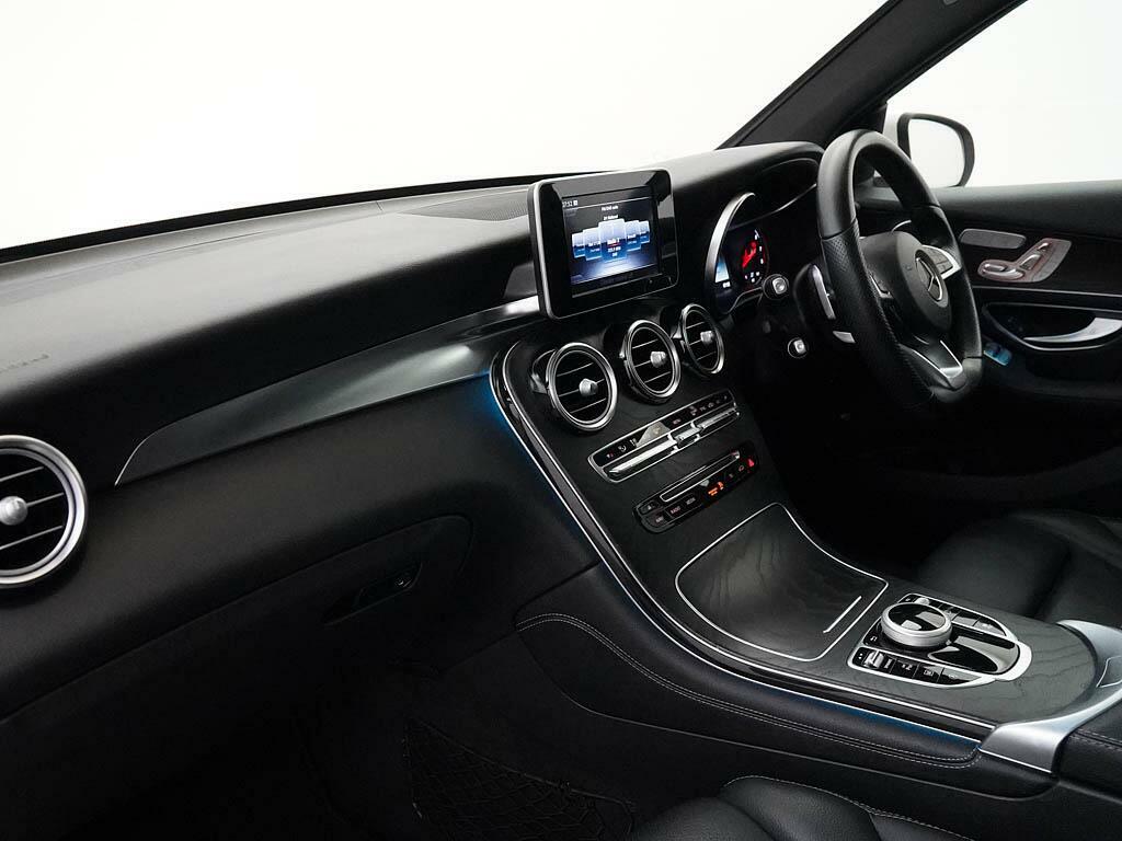 Mercedes-Benz GLC Class Glc 250 4Matic Amg Line Premium SL67XFD White #3