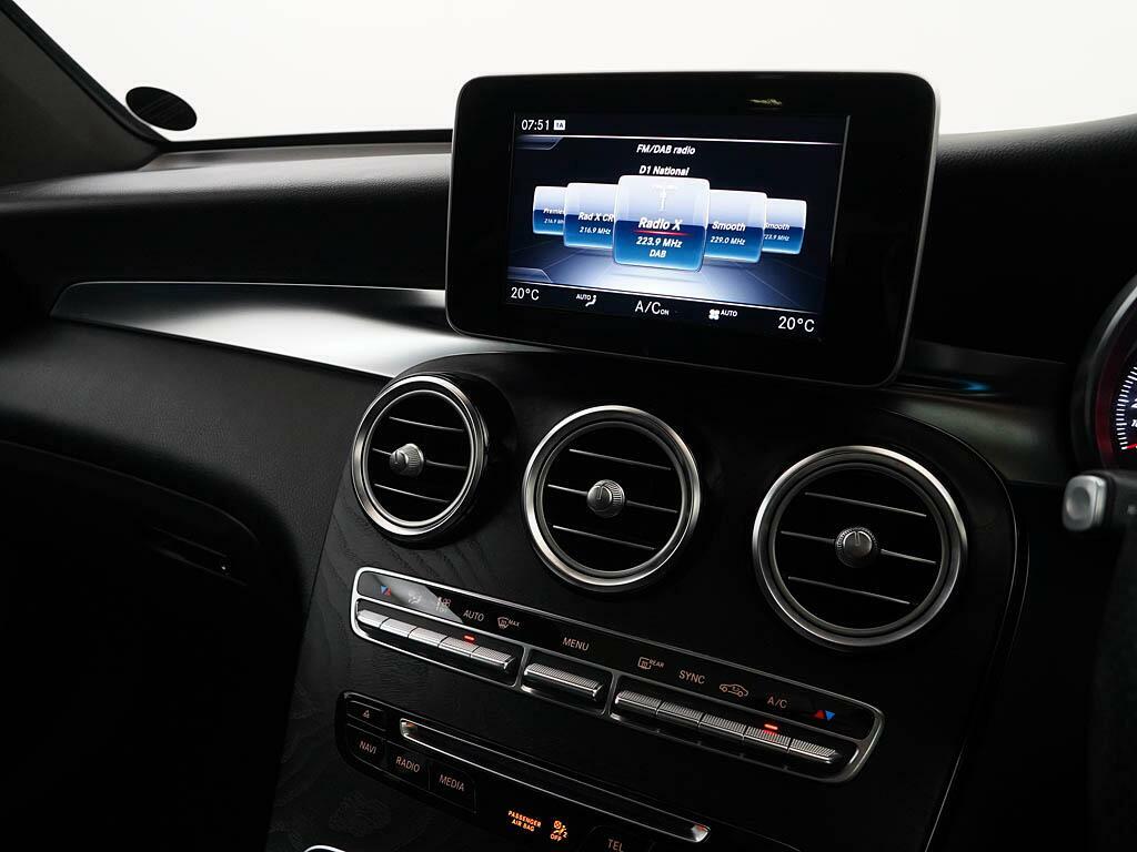 Mercedes-Benz GLC Class Glc 250 4Matic Amg Line Premium SL67XFD White #5