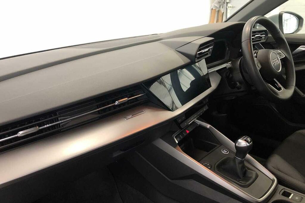 Audi A3 Sport 30 Tfsi 110 Ps 6-Speed SL23UKM Silver #2