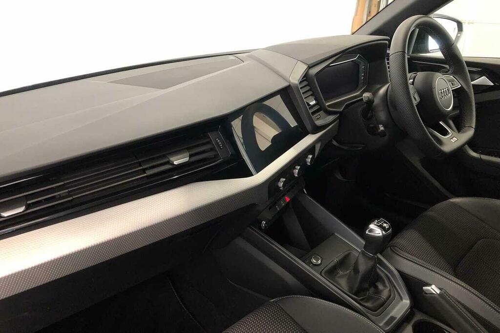 Audi A1 Black Edition 25 Tfsi 95 Ps 5-Speed SL75GSO Blue #2