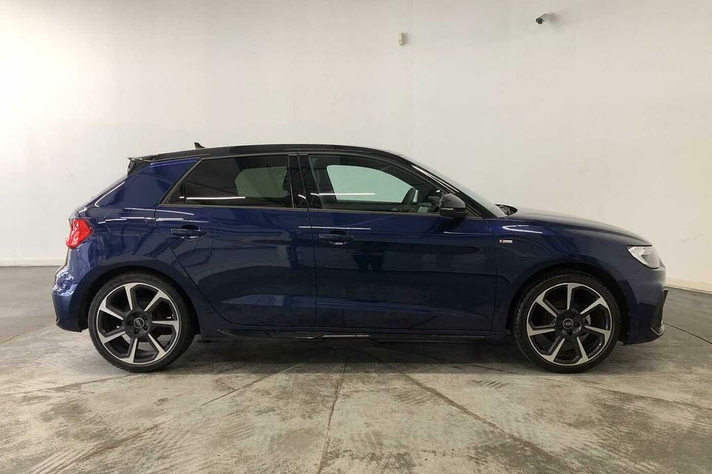 Audi A1 Black Edition 25 Tfsi 95 Ps 5-Speed SL75GSO Blue #4