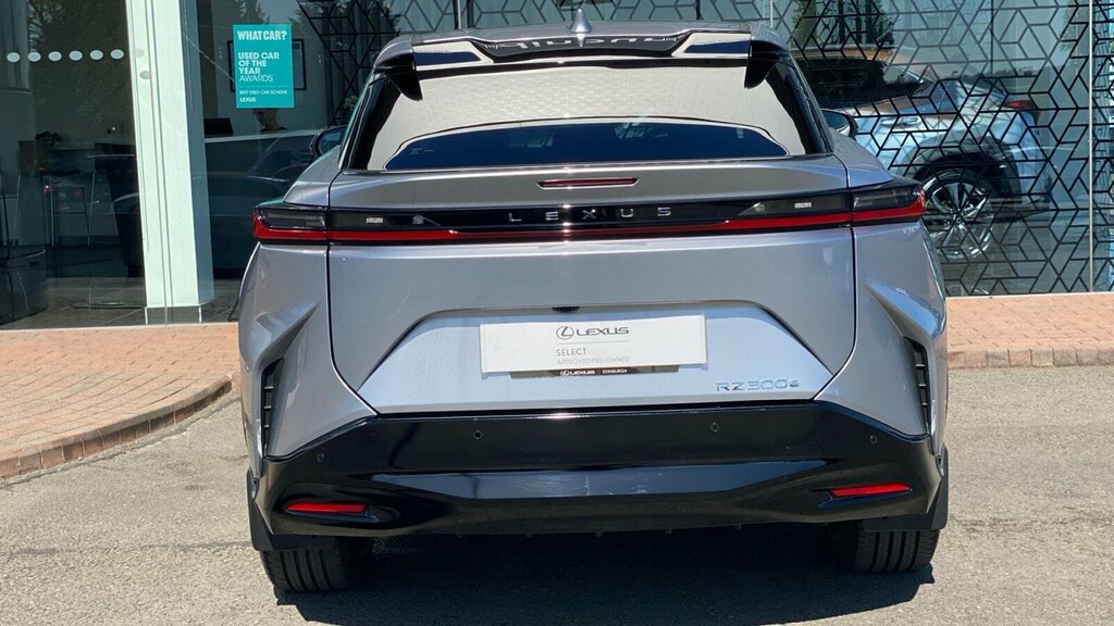 Lexus RZ 300E 71.4Kwh Takumi Suv 204 Ps SM75LFS Silver #6