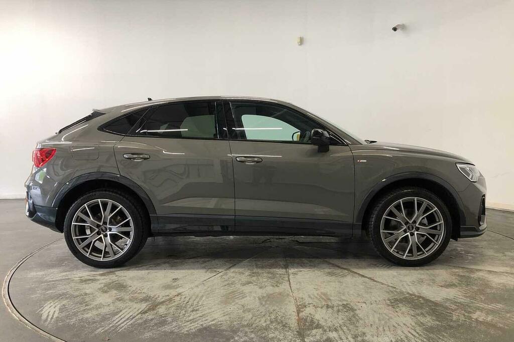 Audi Q3 Black Edition 35 Tfsi 150 Ps S Tronic SK75AOP Grey #4