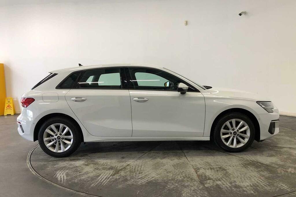 Audi A3 Technik 30 Tfsi 110 Ps 6-Speed SL22LLX White #4