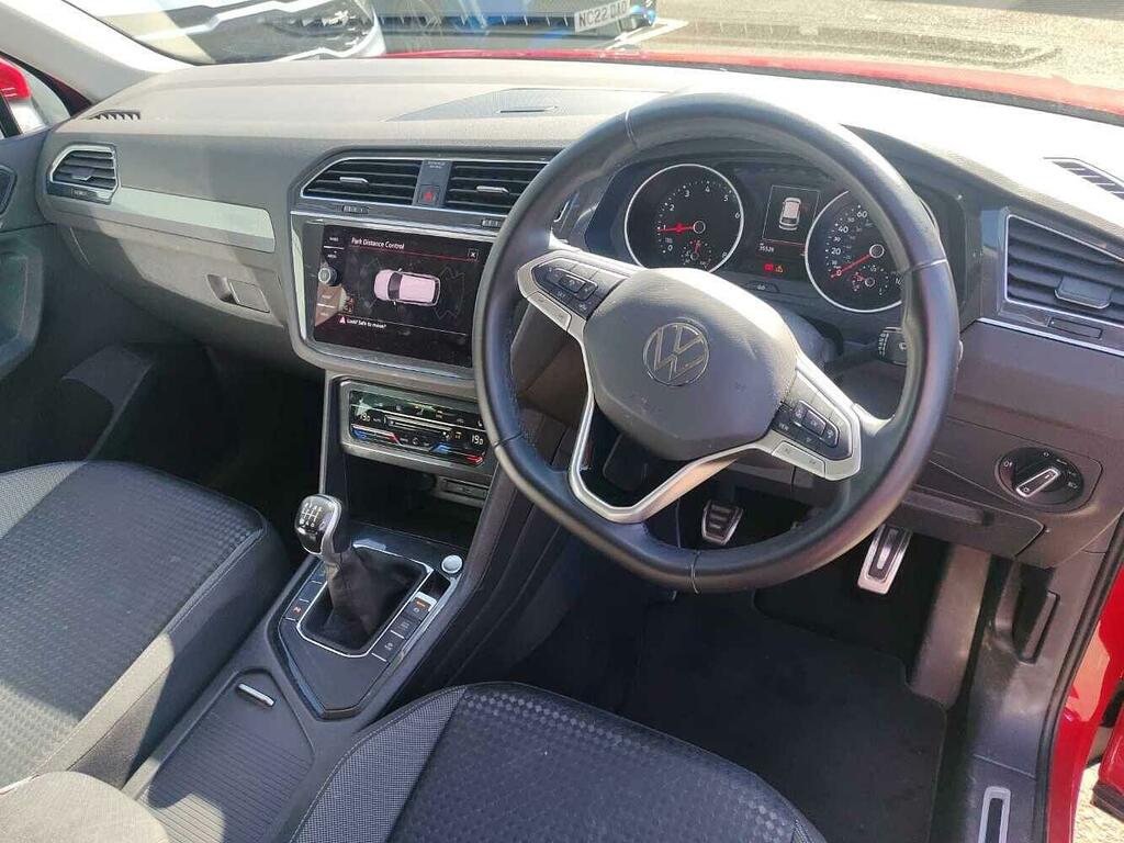 Volkswagen Tiguan 1.5 Tsi 150 Active SK22FYA Red #6
