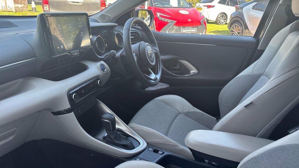 Toyota Yaris 1.5 Vvt-h Excel E-cvt Euro 6 Ss SM73YCF Brown #5