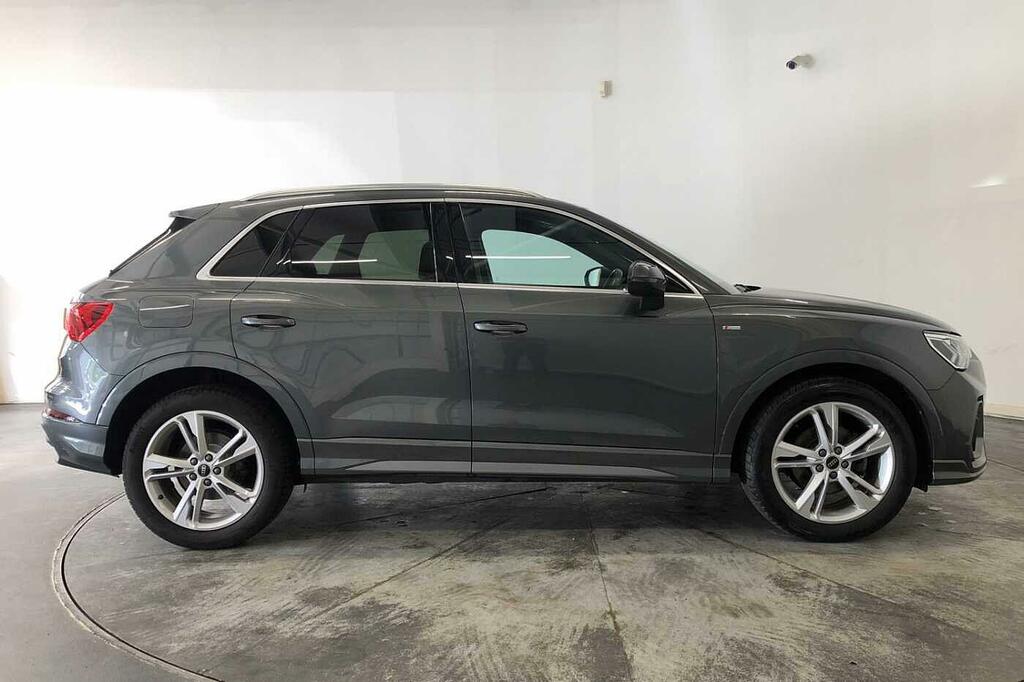 Audi Q3 S Line 35 Tdi 150 Ps S Tronic GF23PZM Grey #4