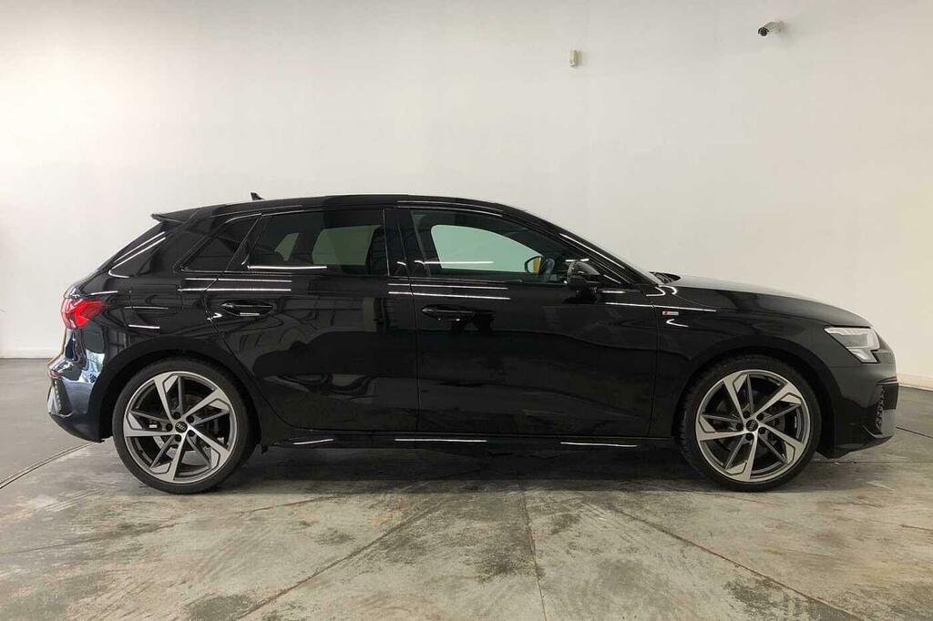Audi A3 Black Edition 35 Tfsi 150 Ps S Tronic SN73BPB Black #4