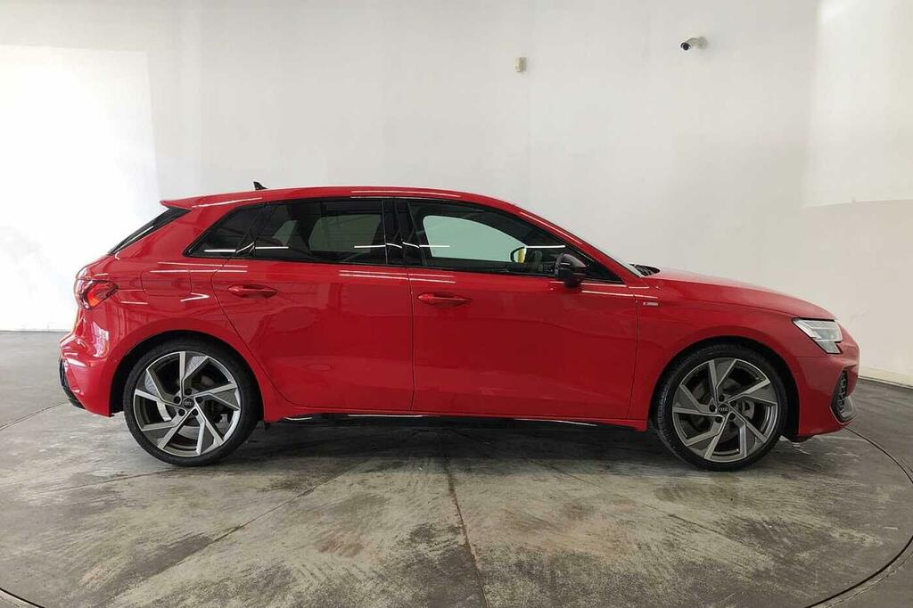 Audi A3 Black Edition Tfsi 150 Ps S Tronic SK75XTC Red #4