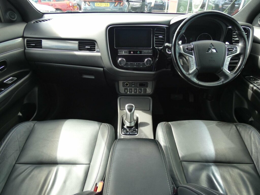 Mitsubishi Outlander 2.4H Twinmotor 13.8Kwh 4Hs Cvt 4Wd Euro 6 Ss White #3