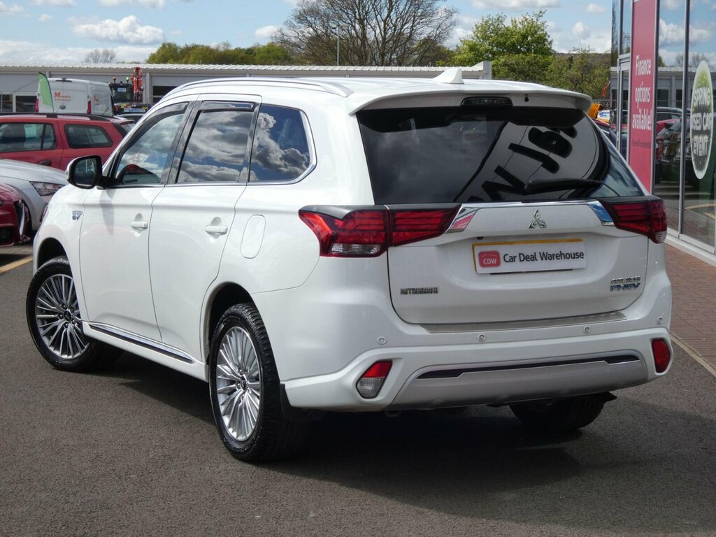 Mitsubishi Outlander 2.4H Twinmotor 13.8Kwh 4Hs Cvt 4Wd Euro 6 Ss White #2