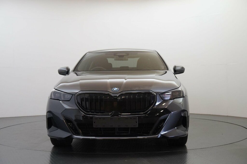 BMW 5 Series 550E Xdrive M Sport Pro Saloon Grey #2