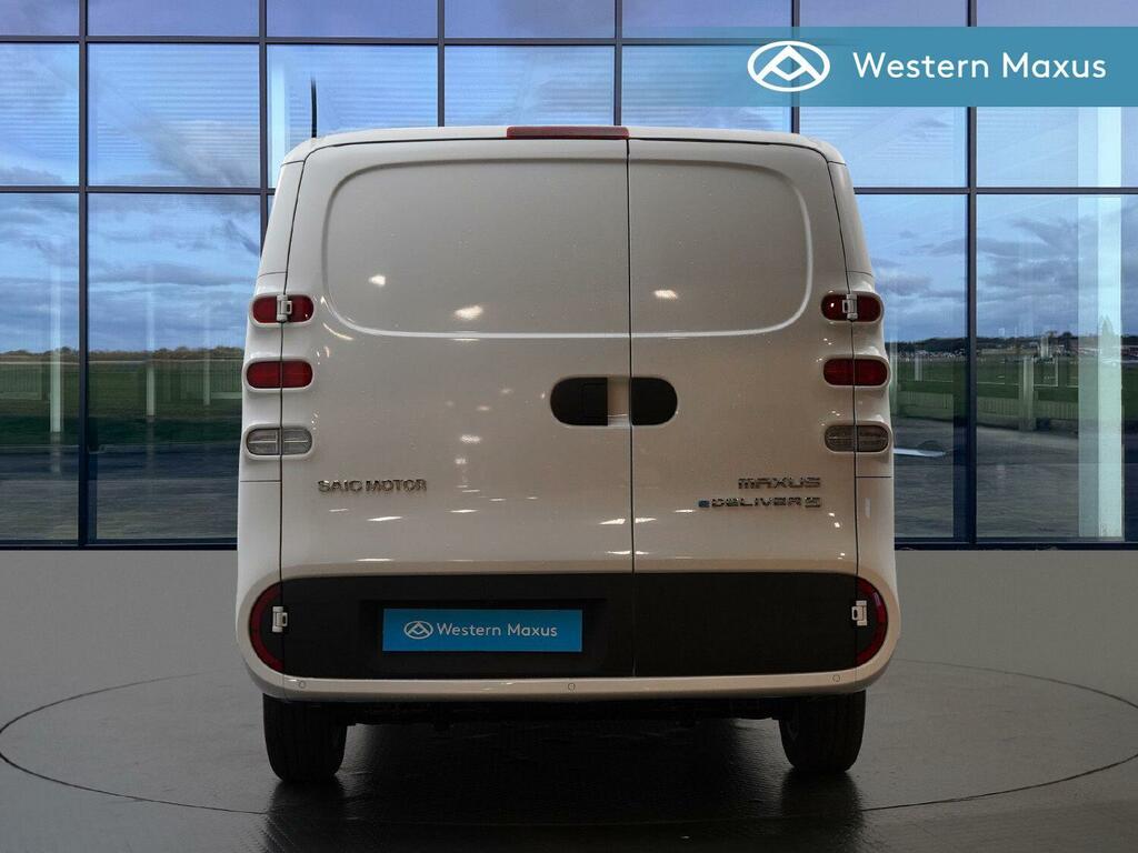 Maxus eDeliver 5 120Kw H1 Van 64Kwh White #5