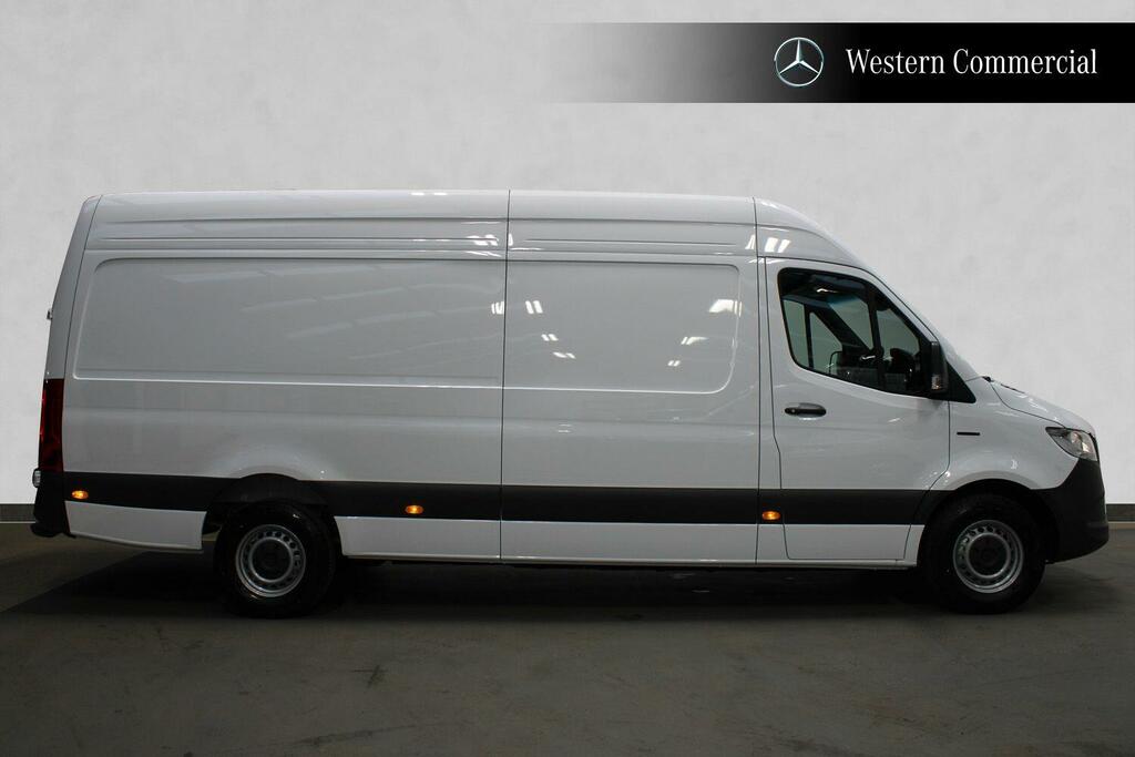 Mercedes-Benz eSprinter Pro White #8