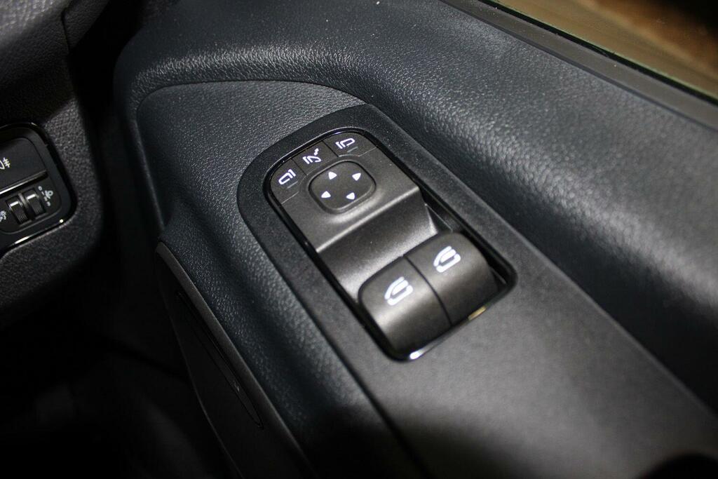 Mercedes-Benz eSprinter Pro White #23