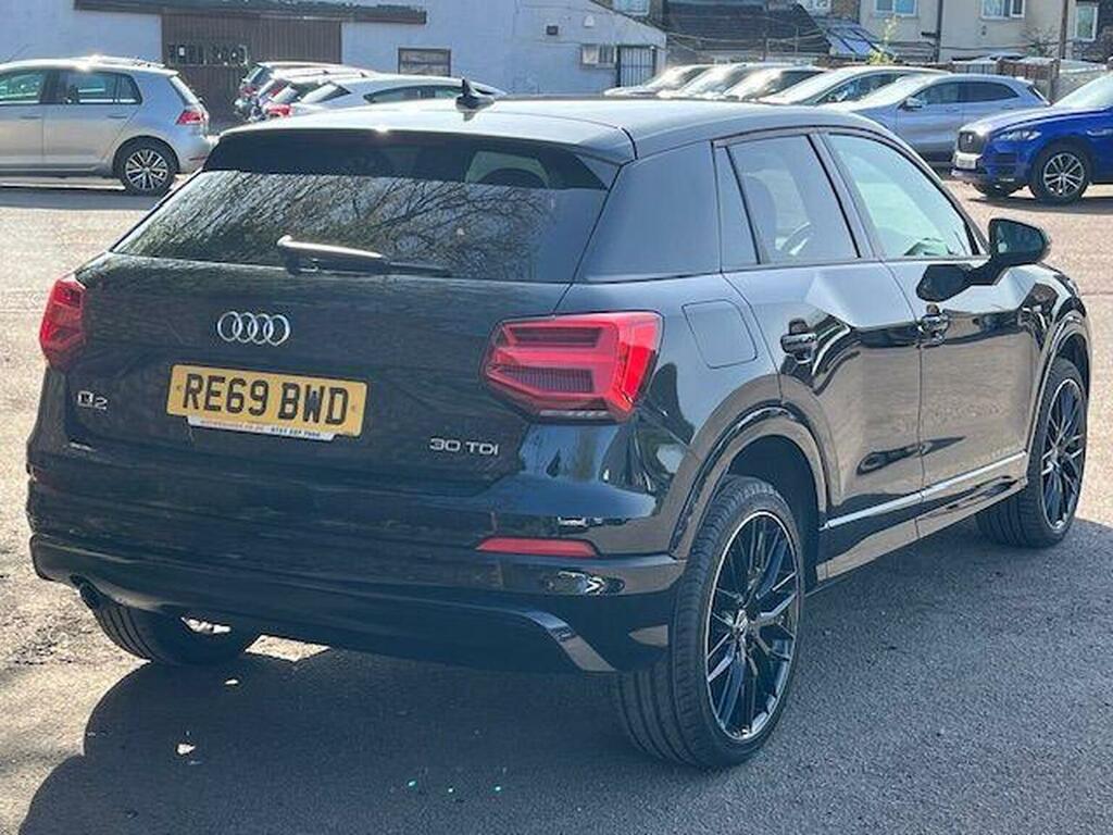 Audi Q2 Suv 1.6 Tdi 30 Black Edition Euro 6 Ss 201 RE69BWD Black #4