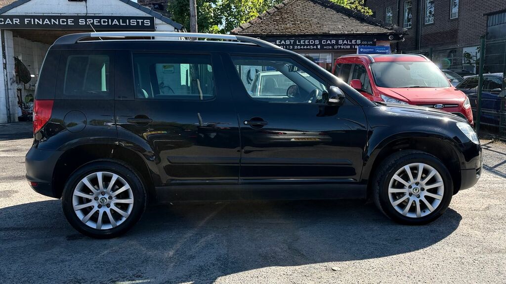 Skoda Yeti 2.0 Tdi Elegance Suv 4Wd Euro 5 Black #3