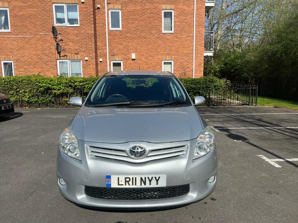 Toyota Auris Hatchback 1.33 Dual Vvt-i Tr Euro 4 Ss 201 Silver #2