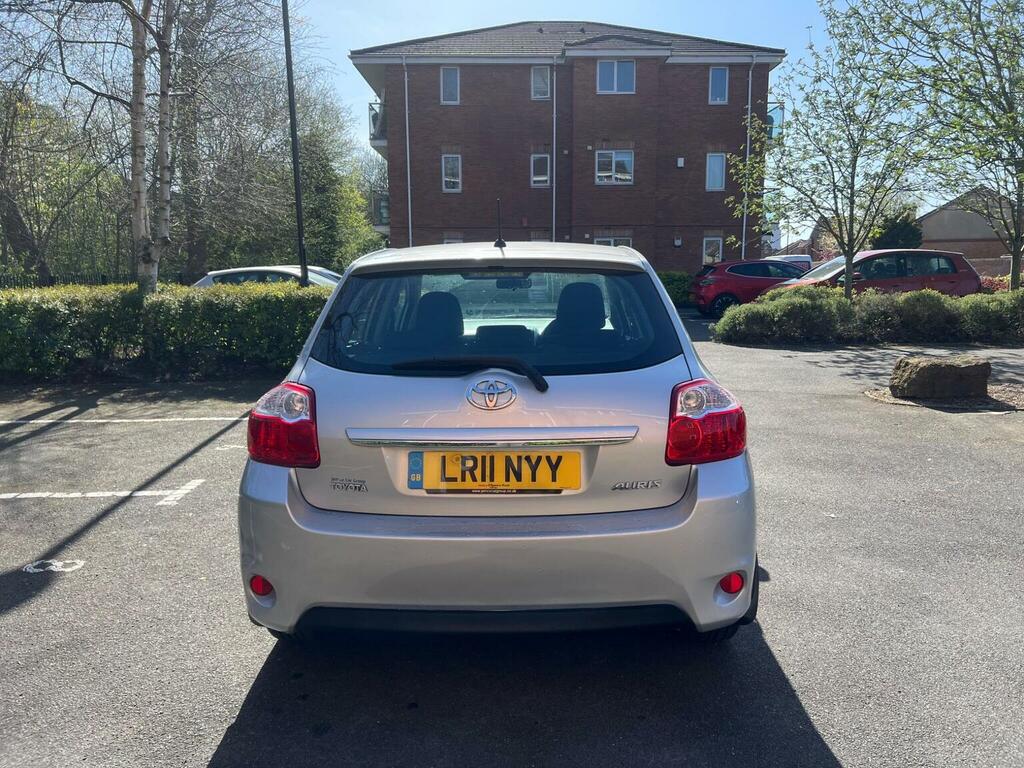 Toyota Auris Hatchback 1.33 Dual Vvt-i Tr Euro 4 Ss 201 Silver #5