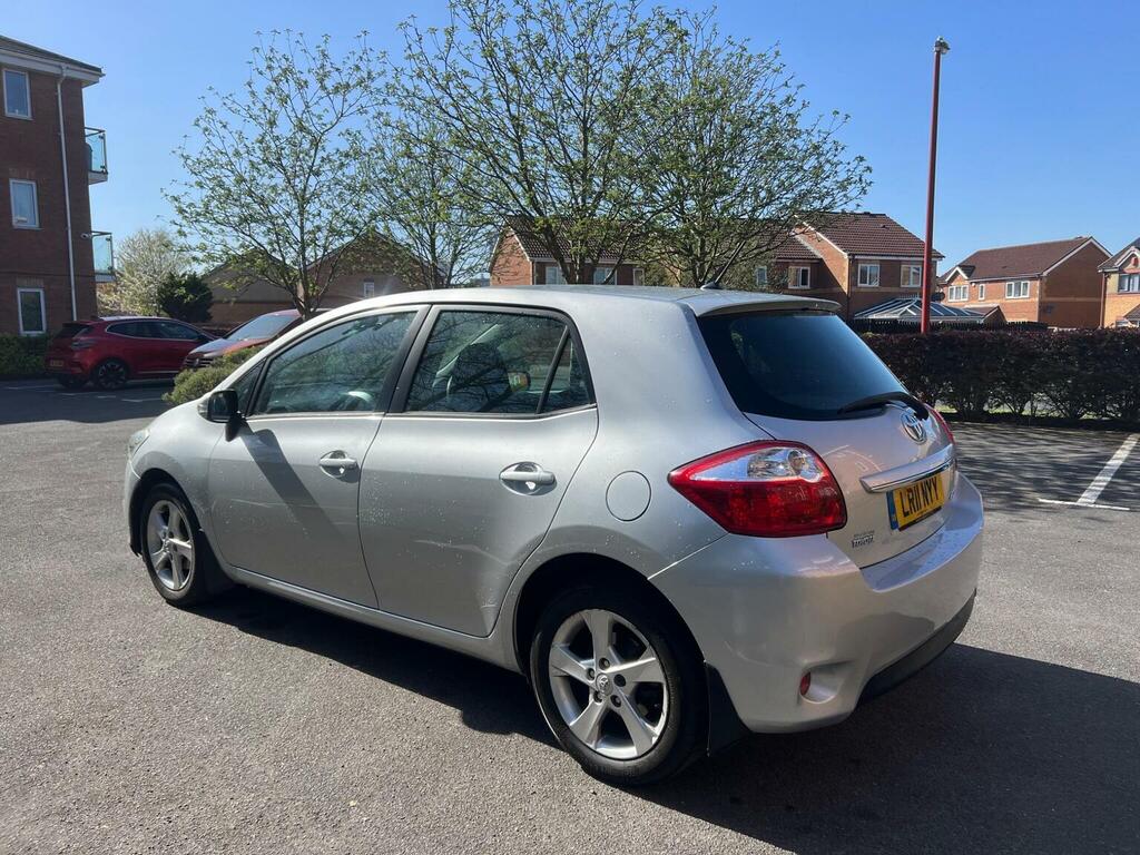 Toyota Auris Hatchback 1.33 Dual Vvt-i Tr Euro 4 Ss 201 Silver #4