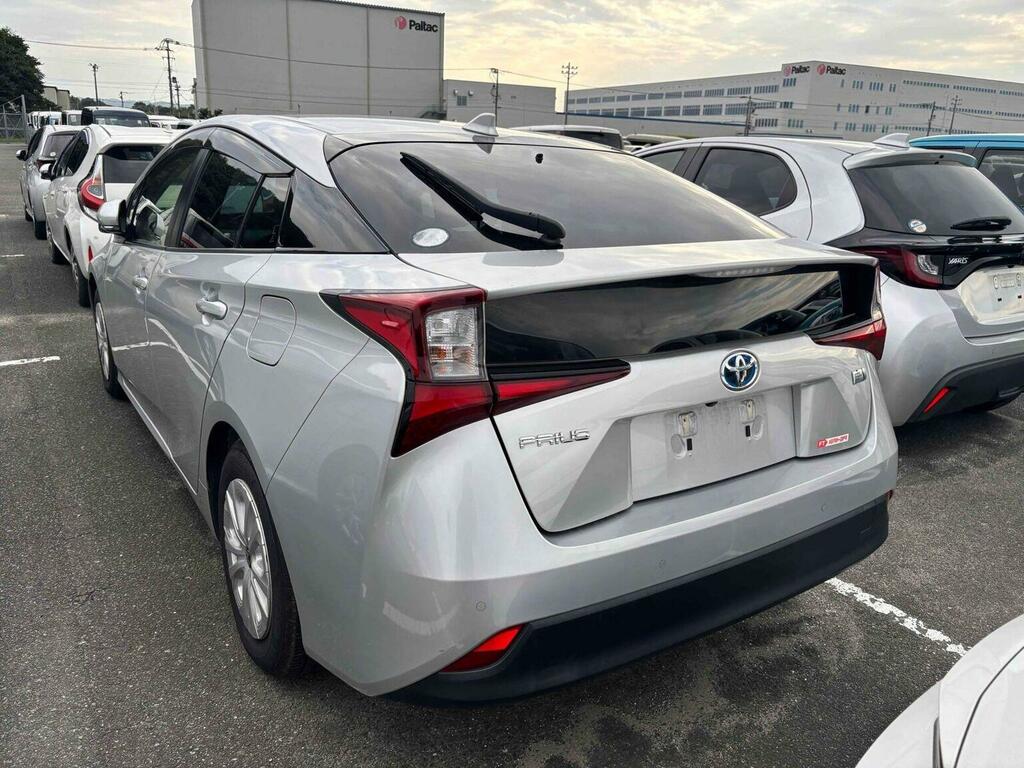 Toyota Prius Hatchback 1.8 Vvt-h Business Edition Cvt Euro 6 S  #2