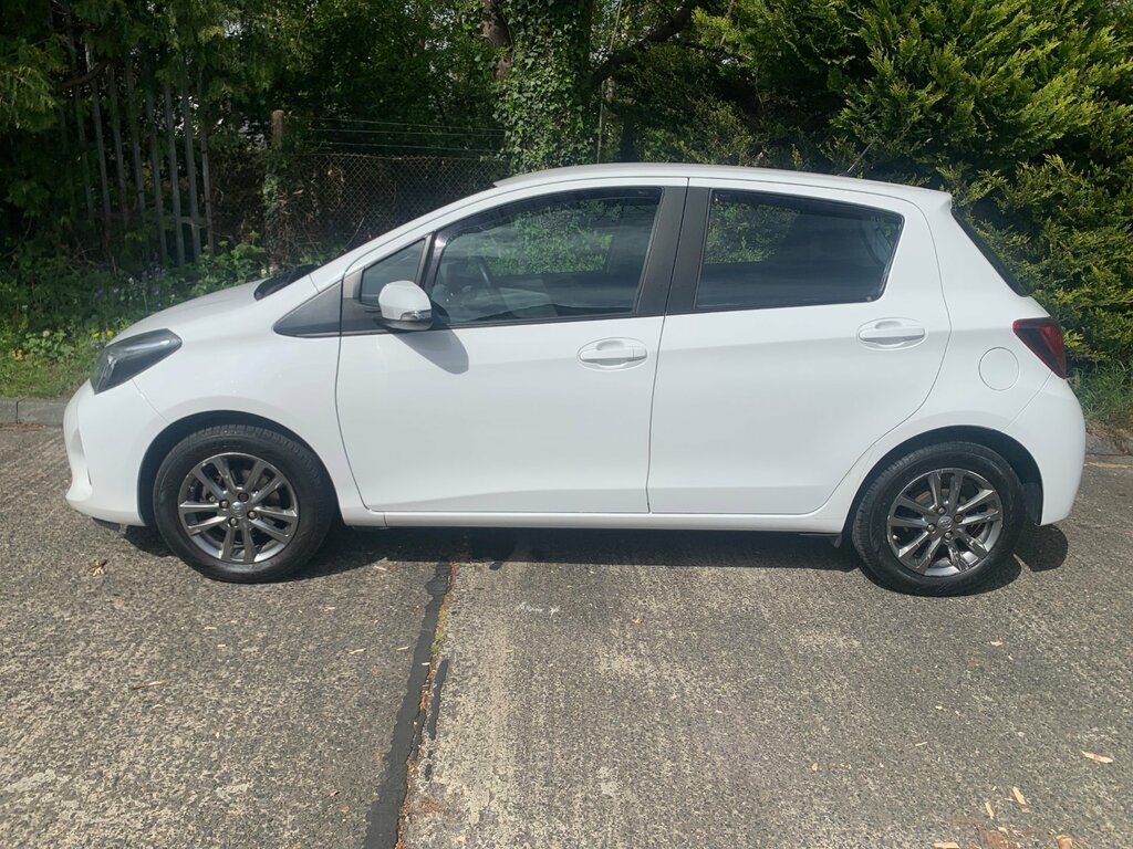 Toyota Yaris 1.0 Vvt-i Icon Hatchback Euro 6 White #3