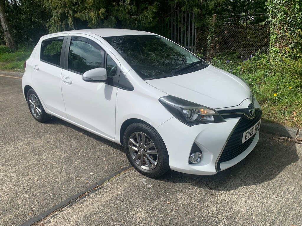 Toyota Yaris 1.0 Vvt-i Icon Hatchback Euro 6 White #2