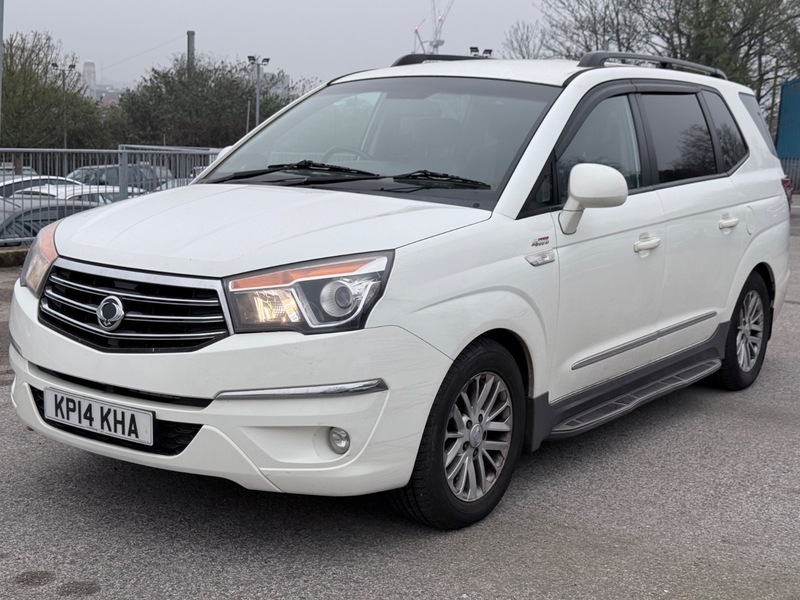 SsangYong Rodius 2.0 S 155 Bhp Black #1