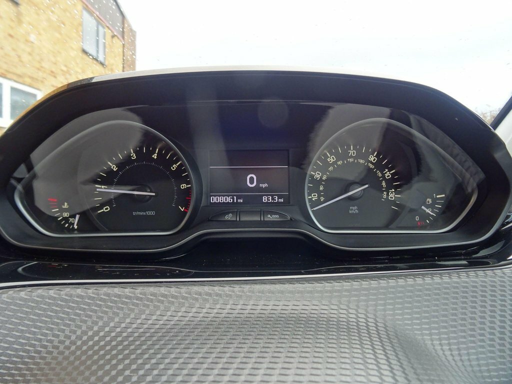 Peugeot 208 1.2L Gt Line Silver #3