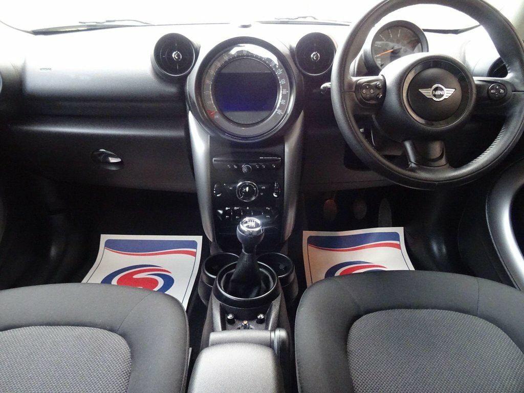 Mini Countryman 1.6L Cooper D Red #6