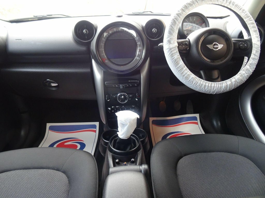 Mini Countryman 1.6L Cooper D Red #2