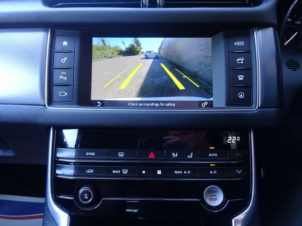 Jaguar XF 2L R-sport White #5