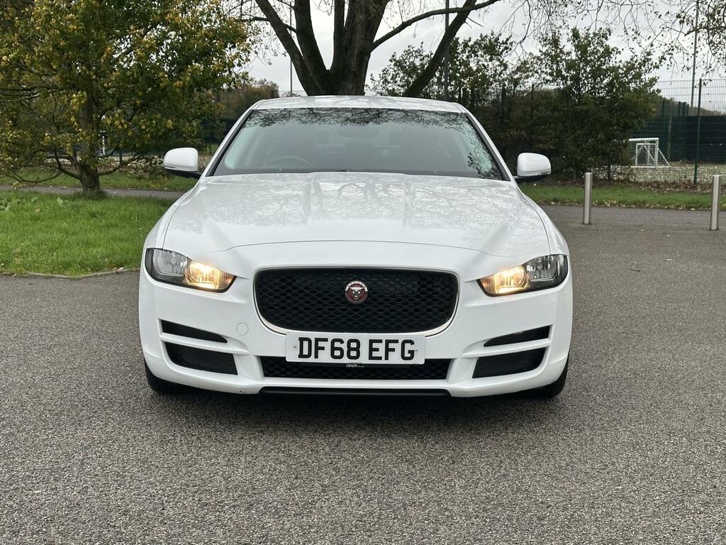 Jaguar XE 2.0D Se Saloon Euro 6 S S 163 P DF68EFG White #2