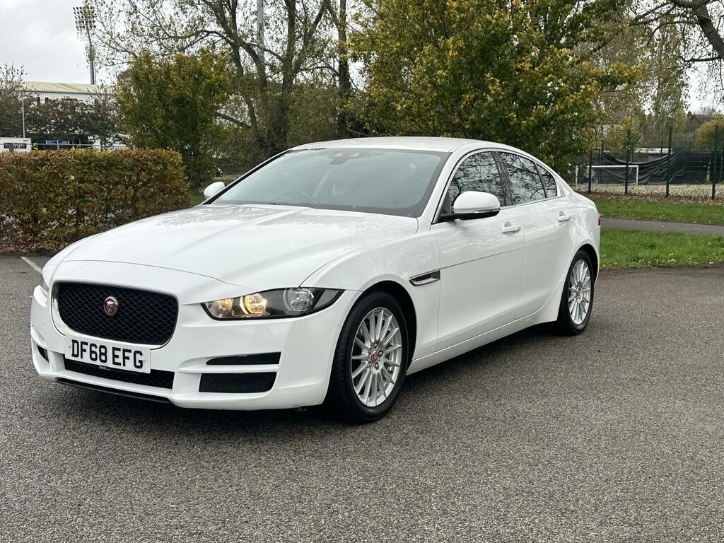 Jaguar XE 2.0D Se Saloon Euro 6 S S 163 P DF68EFG White #3