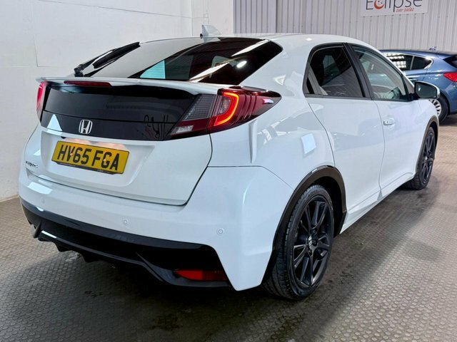 Honda Civic 2015 1.8 I-vtec Sport Hatchback White #6
