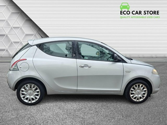 Chrysler Ypsilon 1.2 S Hatchback Euro 5 S S 69 WR61HWU Silver #2