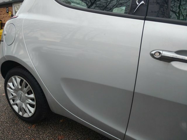 Chrysler Ypsilon 1.2L Se Silver #57