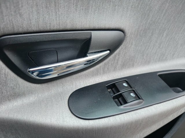 Chrysler Ypsilon 1.2L Se Silver #48