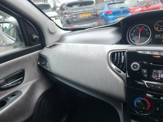 Chrysler Ypsilon 1.2L Se Silver #15