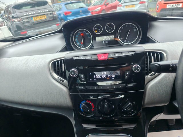 Chrysler Ypsilon 1.2L Se Silver #14