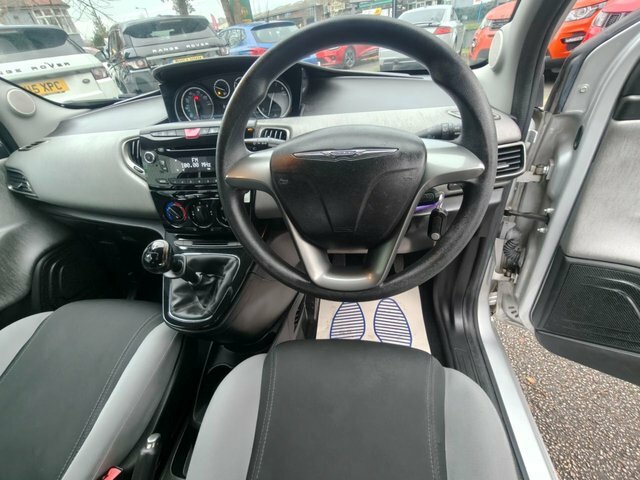Chrysler Ypsilon 1.2L Se Silver #13