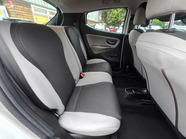 Chrysler Ypsilon 1.2L Se Silver #10
