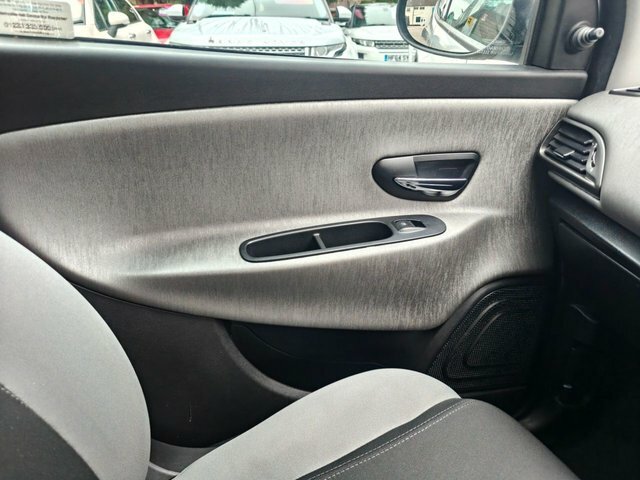 Chrysler Ypsilon 1.2L Se Silver #17
