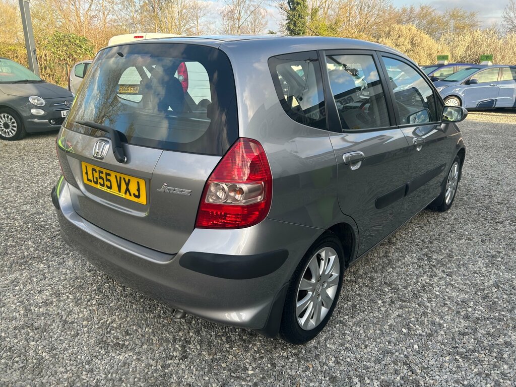Honda Jazz 1.4 I-dsi Se Hatchback Cvt-7 139 Gkm, Silver