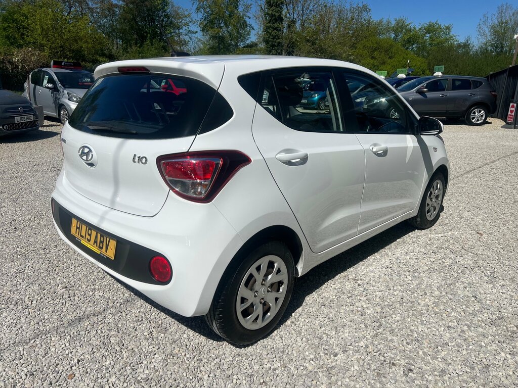 Hyundai I10 1.0 Se Hatchback Euro 6 67 Ps White