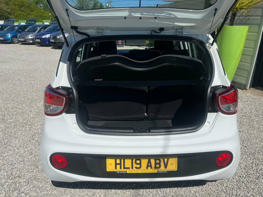Hyundai I10 1.0 Se Hatchback Euro 6 67 Ps HL19ABV White #4