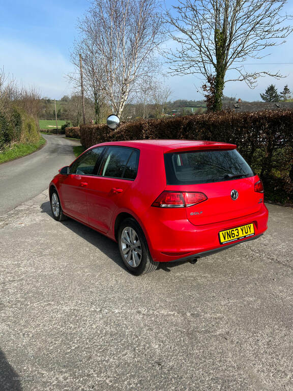 Volkswagen Golf 1.6 Tdi 105 Se VN63YUY Red #3